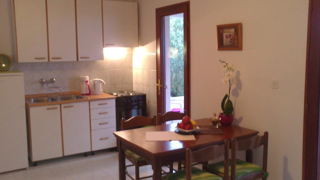 Holiday Home Oliveta Brela Quarto foto